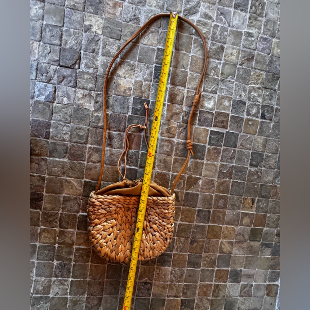 Brown Woven Crossbody Bag - Picture 4 of 4